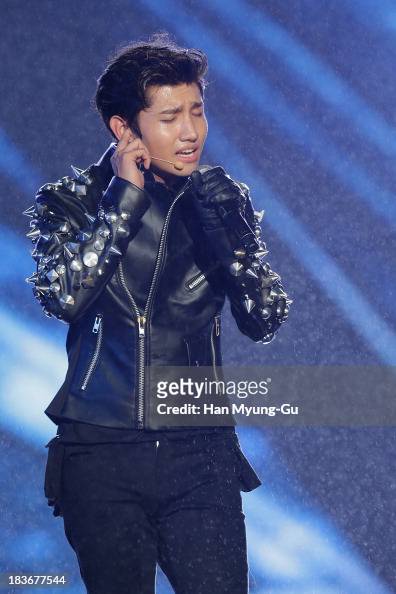 1,134 Hallyu Dream Concert Photos And Premium High Res Pictures - Getty  Images